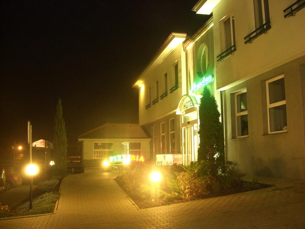 Mondeo Prague Hotel Luaran gambar